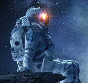 Out of the box seo logo astronaut